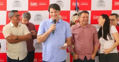 Leo Bezerra autoriza reconstrução da Escola Dom Hélder Câmara e amplia investimentos na Educação