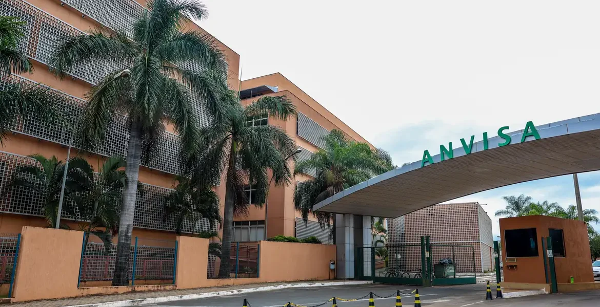 Anvisa suspende venda de produtos médicos irregulares