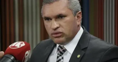 Julian Lemos reacende o debate sobre a sucessão de Bolsonaro — e expõe a disputa interna da direita
