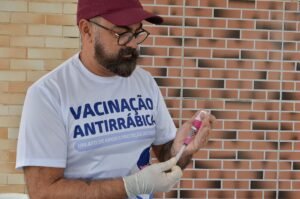 vacinacao-antirrabica-pmcg-300x199 JULHO DOURADO: Centro de Controle de Zoonoses de CG oferece vacinação antirrábica gratuita para cães e gatos, sem necessidade de agendamento
