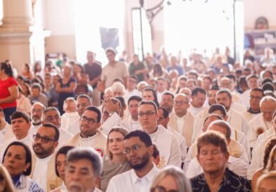 Na missa comemorativa, Leo Bezerra celebra aniversário de João Pessoa e convida população para festa na Orla Na missa comemorativa, Leo Bezerra celebra aniversário de João Pessoa e convida população para festa na Orla