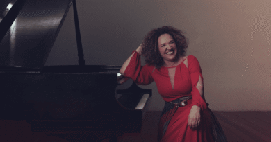 Aos 40 anos de carreira, Josélia Ramalho lança primeiro álbum autoral no Theatro Santa Roza