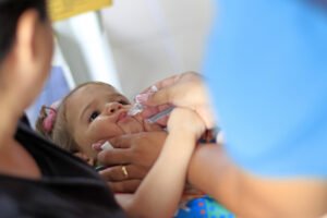 bebe-vacina-300x200 Campanha Nacional de Multivacinação segue até 1º de setembro na Capital