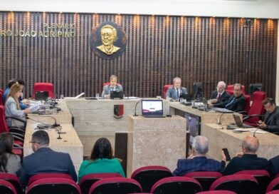 Prefeitos de Arara e Juarez Távora deixam de recolher previdência do servidor e têm contas rejeitadas no TCE