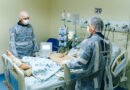 Após 140 dias de luta pela vida, paciente deixa Hospital Metropolitano sob aplausos e volta para casa com assistência domiciliar pelo SUS Após 140 dias de luta pela vida, paciente deixa Hospital Metropolitano sob aplausos e volta para casa com assistência domiciliar pelo SUS