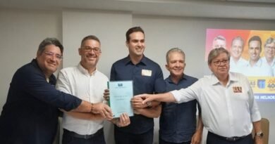 Pedro Coutinho oficializa retirada de candidatura a governador e confirma apoio a Lucas, João e Nabor
