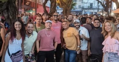 Forrozim Bom e DJ Black agitam Batalha do Beco na Praça Rio Branco