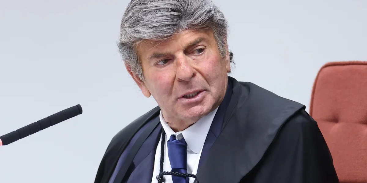 Fux derruba decisão de Dino que liberou postagens de Nossa Senhora Fux derruba decisão de Dino que liberou postagens de Nossa Senhora