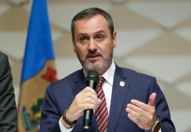Dino reverte decisão de Mendonça e reintegra Andrei Rodrigues ao comando da PF Dino reverte decisão de Mendonça e reintegra Andrei Rodrigues ao comando da PF