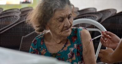 Campina Grande passa a ofertar vacina Pneumo 20 para pessoas a partir de 85 anos