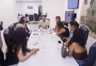 Leo Bezerra convoca 42 novos profissionais aprovados no último concurso da Educação de João Pessoa