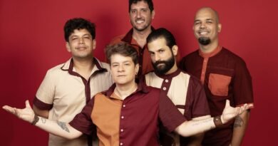 Val Donato celebra 20 anos de carreira com noite de dois shows na Vila do Porto
