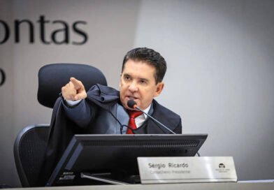 Polícia Federal prende presidente do Tribunal de Contas de Mato Grosso Polícia Federal prende presidente do Tribunal de Contas de Mato Grosso