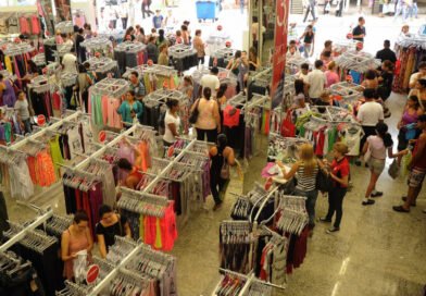 Comércio negocia nova jornada após fim da escala 6×1, com primeiro grande teste no Natal
